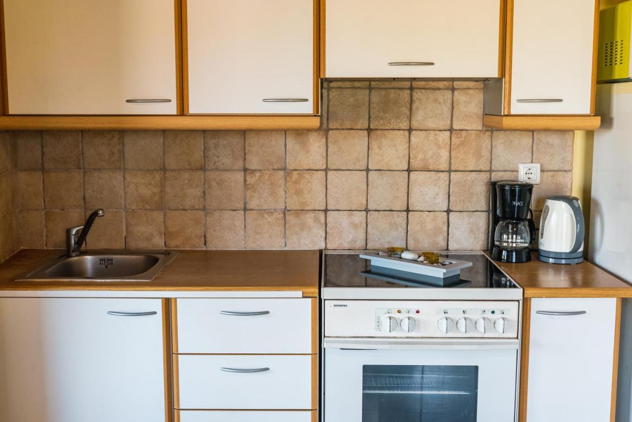 Julia΄S Apartment Alepou Eksteriør bilde