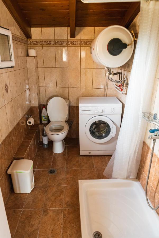Julia΄S Apartment Alepou Eksteriør bilde