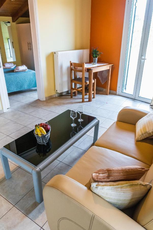 Julia΄S Apartment Alepou Eksteriør bilde
